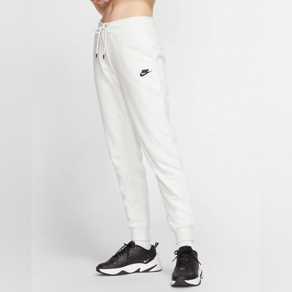 Nike Essentials Women’s cuffed sweatpants in white heather Size XS